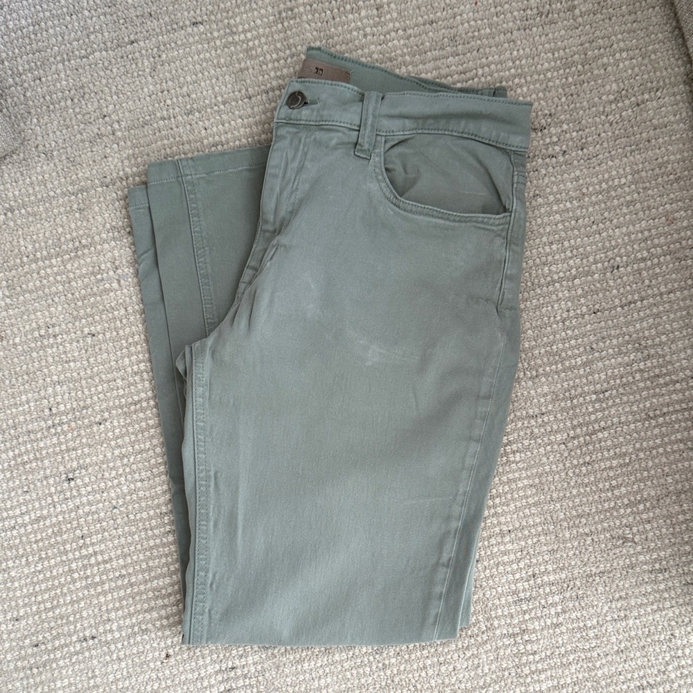 Joe's Jeans Straight Fit in Sage